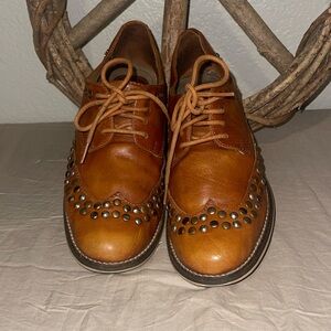 Feud Britannia Leather shoes  woman's 8 1/2 gently used
